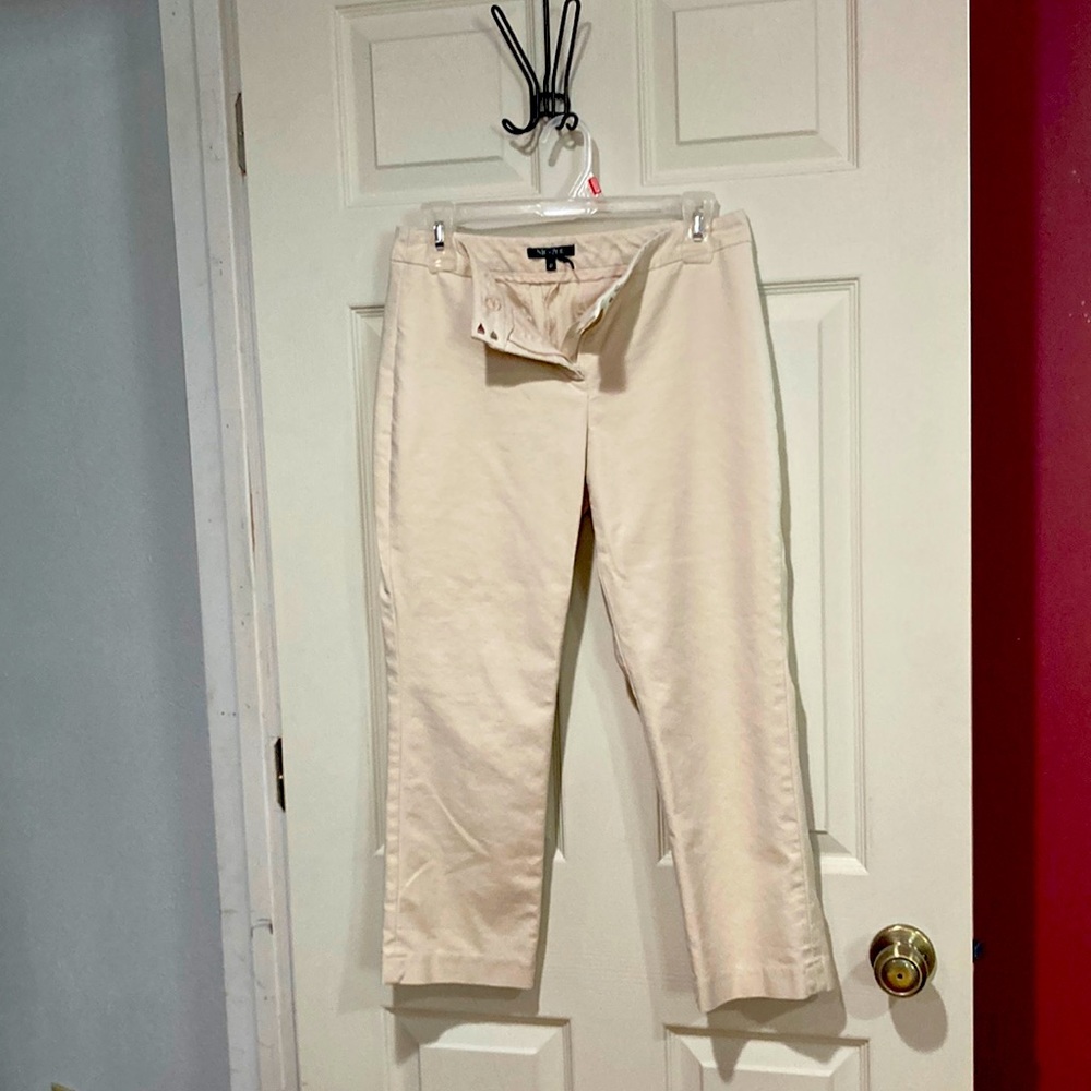 Tan capri pants.  Nic+Zoe, size 4